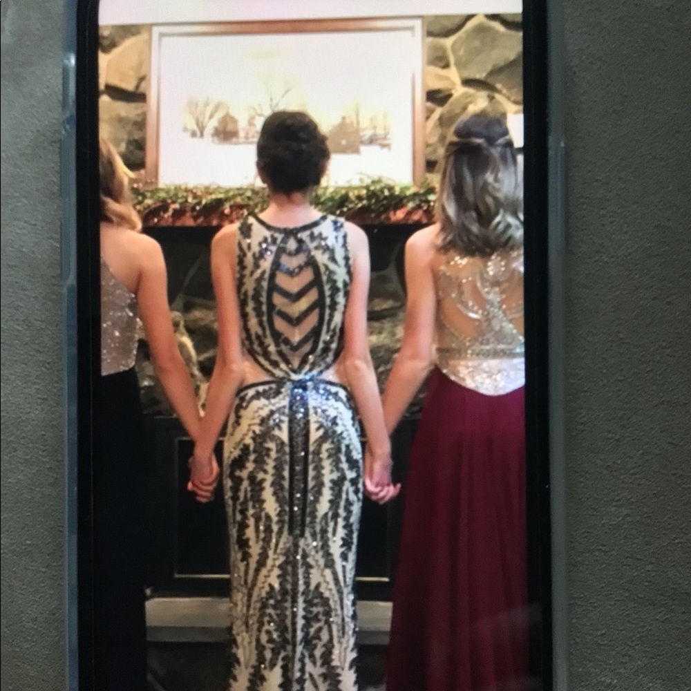 Formal sequin gown - Picture 8 of 8